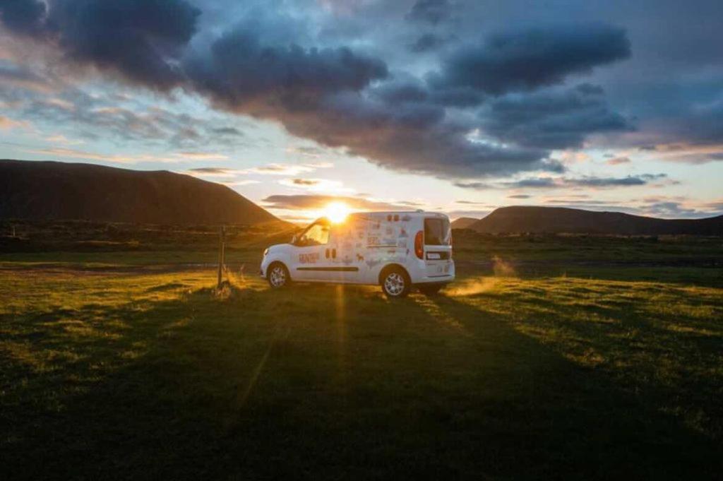 Rent Campervans Keflavík Buitenkant foto