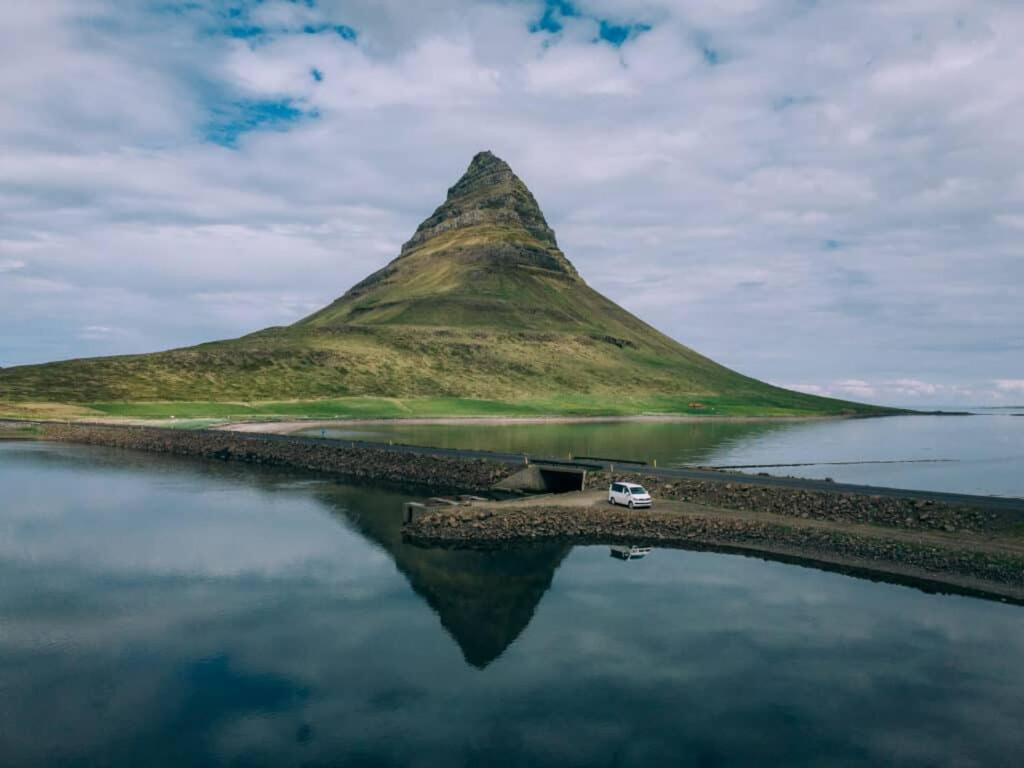 Rent Campervans Keflavík Buitenkant foto